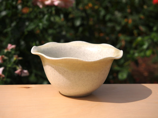 Wide Ruffle Vase
