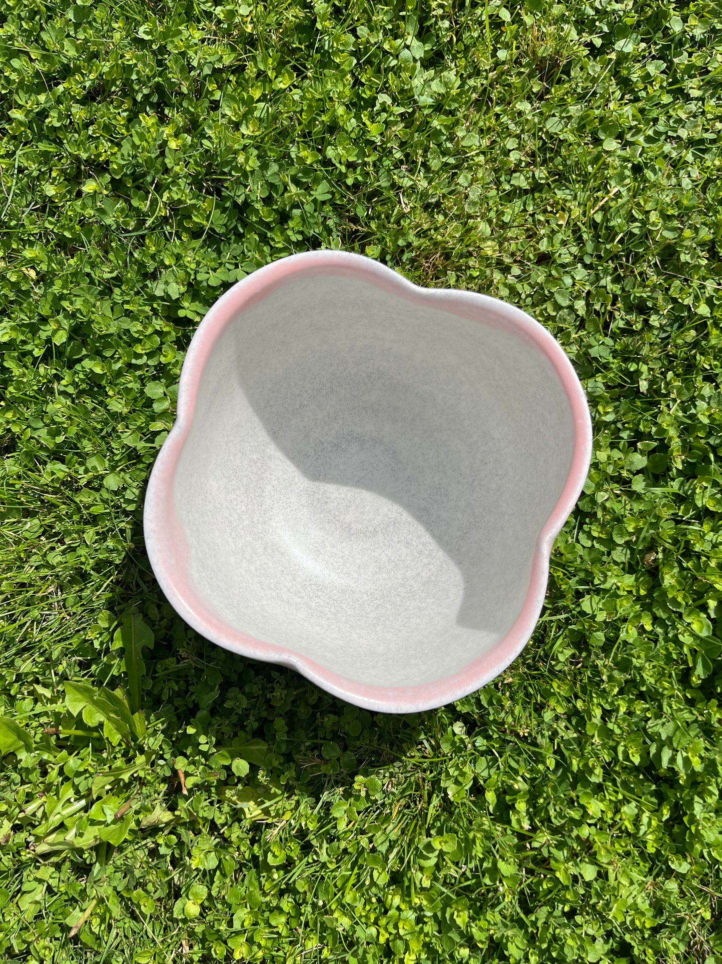 Medium Scalloped Bowl