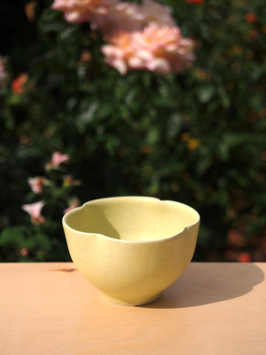 Medium Scalloped Bowl
